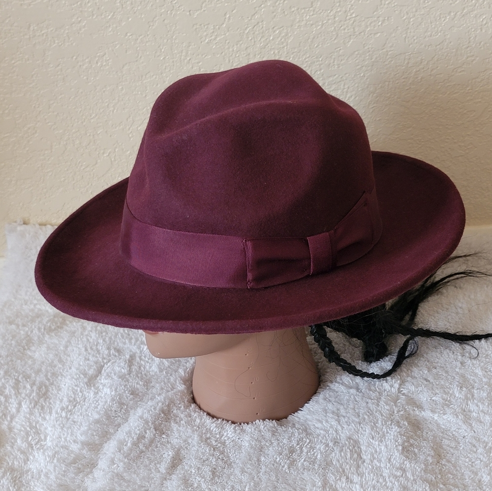 Ferrecci Fedora hat color Purple New without tag